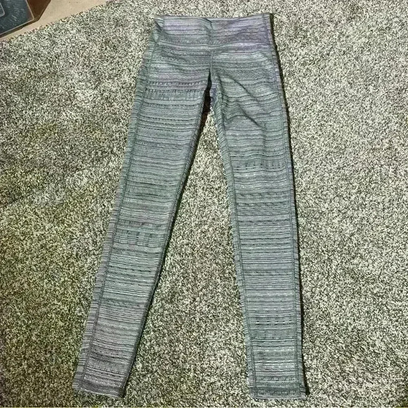 Athleta Gray Texture Tight Leggings Womens XS Stripe Yoga Stretch Athletic - Picture 1 of 10